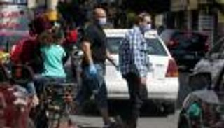 بعد تعافي الاقتصاد.. المصريون يخشون عودة الركود 