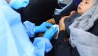 الإمارات تطلق خدمة تطعيم الأطفال في السيارة