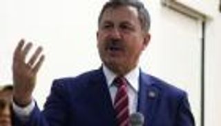 قيادي سابق بالحزب الحاكم يعتذر عن فترة دعمه لأردوغان