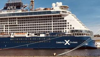 سفينة فرنسية بميناء سان نازير