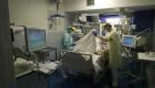 وفيات كورونا في أمريكا تتخطى 75 ألفا