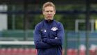 كمامة كورونا تخنق حلم "مورينيو الصغير"