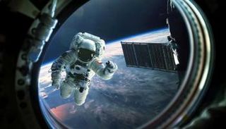 تواصل دولة الإمارات العربية المتحدة مسيرتها الرائدة في قطاع الفضاء من خلال برنامج طموح ونموذجي