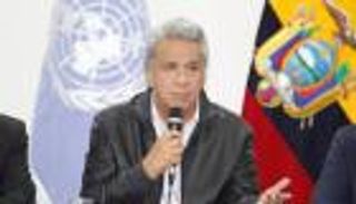 رئيس الإكوادور يخفض راتبه وحكومته إلى النصف لمواجهة كورونا