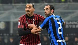 من مواجهة سابقة بين ميلان والإنتر 