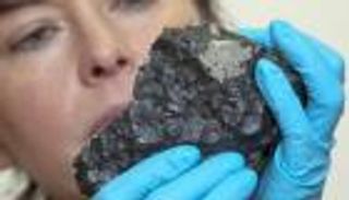 نشاط بركاني على المريخ.. نيزك يكشف الدليل