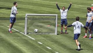 بايرن ميونيخ في مران جماعي