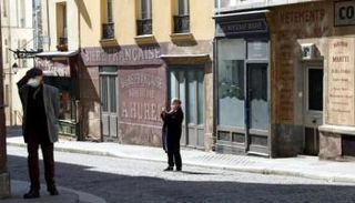 شوارع باريس أثناء فترة الإغلاق