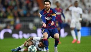 ليونيل ميسي قائد برشلونة