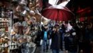 انهيار الليرة يضغط على سوق العقارات التركية