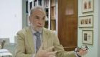 طبيب إيطالي: كورونا يضعف.. والإصابات تتراجع