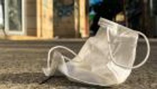 200 صورة تكشف كارثة "كمامات الشارع".. خطر صحي وبيئي