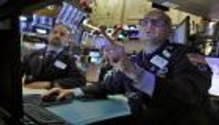 رسالة من خبير أمراض معدية تثير القلق داخل وول ستريت