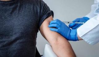 متطوعون للإصابة بفيروس كورونا يسجلون اهتمامهم - سي إن إن