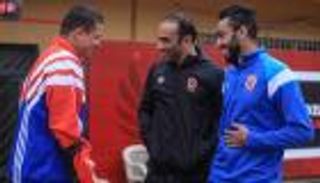 هل خسر الأهلي المصري جهود مدافعه بخطأ إداري؟