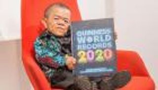 كولومبي يغزو العالم مرتين بـ"70 سنتيمترا" 