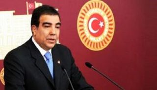 أردوغان طوبراق مستشار رئيس حزب الشعب الجمهوري التركي- أرشيفية