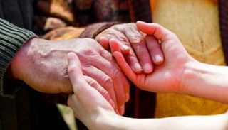 مرض باركنسون يسبب الارتجاف اللاإرادي