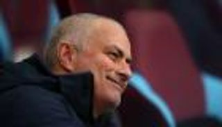 متسلحا بالبوندسليجا.. مورينيو يسخر من مدربي البريمييرليج