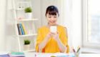 "اصنعها بنفسك".. أفكار جديدة للموضة والتزيين تجتاح الإنترنت