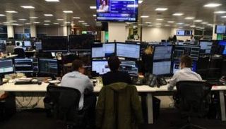 متعامل في سوق الأوراق المالية الأوروبي