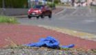 450 يورو غرامة إلقاء الكمامة بالشارع في إيطاليا