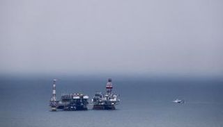  منصة نفط بحرية -رويترز 