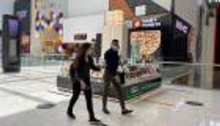 الإمارات: 35735 فحصا تكشف عن 796 إصابة جديدة بفيروس كورونا