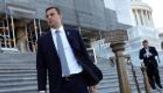 كورونا يسحب مرشحا من سباق الرئاسة الأمريكية