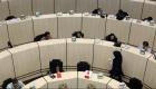 صعود "وهمي" لبورصة إيران ينذر بفقاعة مدمرة للاقتصاد