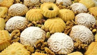 طريقة كعك العيد .. سادة وبالعجمية