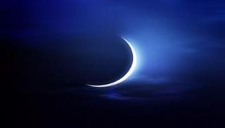 مركز الفلك الدولي يتوقع الأحد أول أيام عيد الفطر