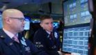 جني أرباح اللقاح المنتظر يهبط بالأسهم الأمريكية