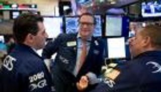 نتائج شركات التجزئة تقفز بالأسهم الأمريكية