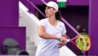 10 آلاف يورو يوميا تُنهي أزمة بطلة التنس الجزائرية إيبو