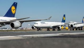 حكومة ميركل تقترب من حصة بـ"لوفتهانزا"