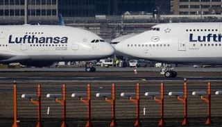 طائرات تتبع شركة لوفتهانزا الألمانية