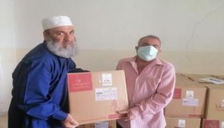 مساعدات غذائية إماراتية للأسر المحتاجة في الأردن