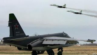 طائرات تحلق في الأجواء- أرشيفية