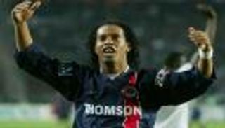 شهادة تونسية ترصد جنون رونالدينيو في فترة سان جيرمان