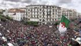 انتفاضة غنائية تكسر صمت الحراك الشعبي بالجزائر