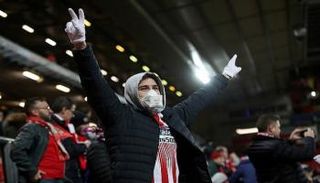 أحد مشجعي أتلتيكو مدريد في المباراة