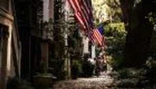 السياح يتدفقون صوب أول ولاية أمريكية تكسر عزلة كورونا 