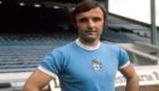 جلين باردو.. مانشستر سيتي يودع "رجل المستحيل"