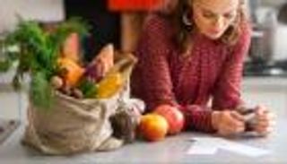 تسوّق بذكاء.. كيف تضيف بقايا الطعام إلى خطة الوجبات؟
