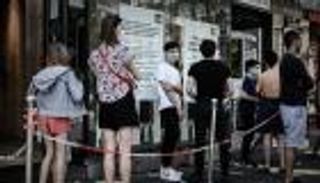 الاقتصاد الفرنسي يلتقط أنفاسه مع تخفيف القيود