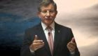 داود أوغلو يتوقع انهيار "حزب أردوغان" قريبا