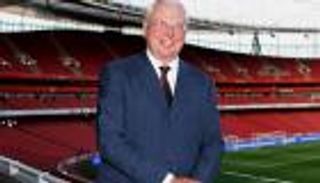 رسميا.. استقالة آخر رئيس في تاريخ أرسنال