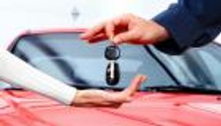 قبل شراء سيارة مستعملة.. كيف تكتشف التلاعب بعداد الكيلومترات؟