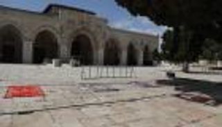 كمامة وسجادة خاصة وفحص حرارة.. شروط عودة الصلاة إلى الأقصى